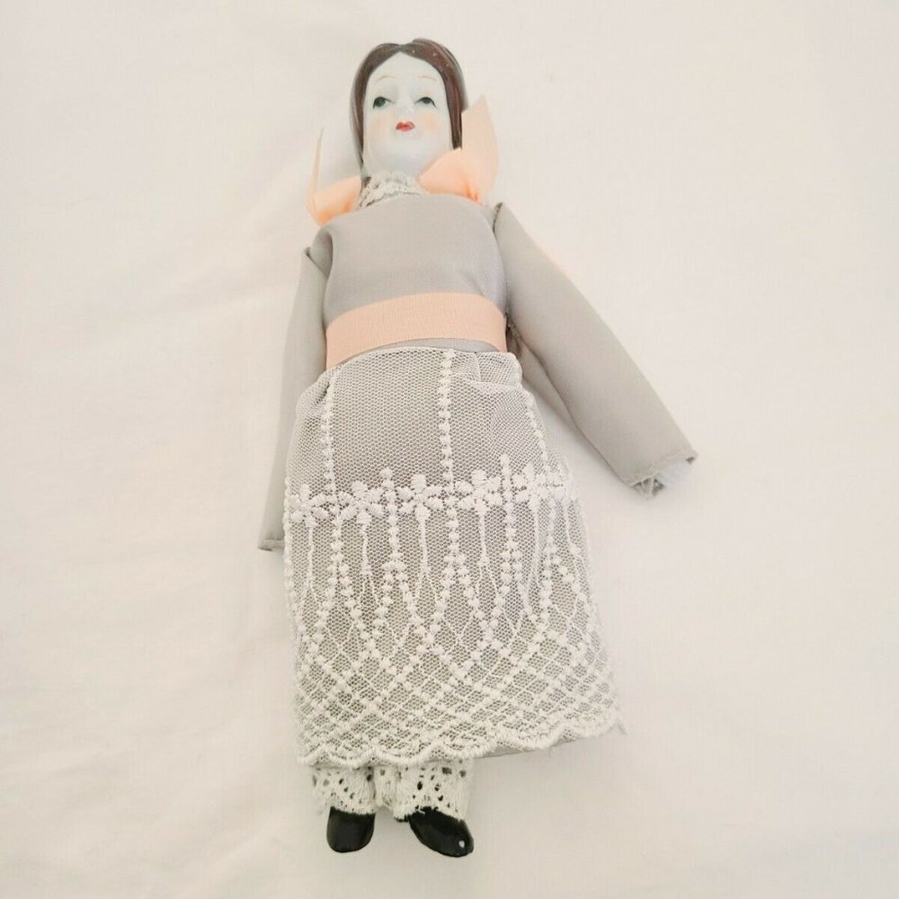 Vtg‎ porcelain mini doll figurine dress collectible primitive